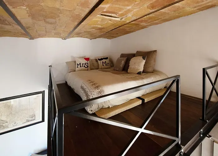 House Borgo Pio 195 * Rome